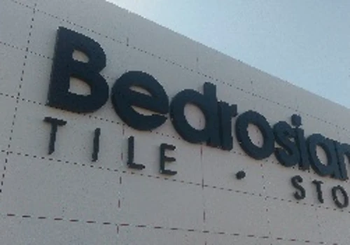 Lighted building letters