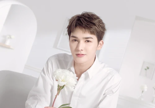 Innisfree “White Poeny”  | Zhu Zhengting