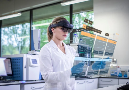 Improving Lab Connectivity with Mixed Reality
