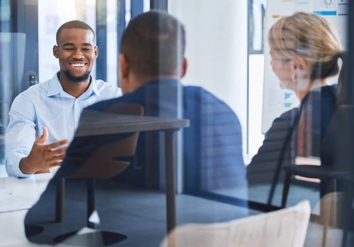 Seamless On and Off-Boarding of Employees