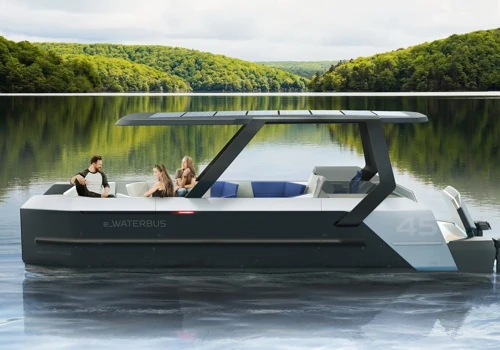 The Electric Catamaran | E-Waterbus