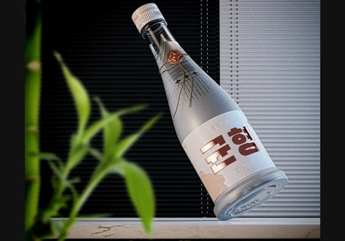 균형 Soju Packaging Design and CGI