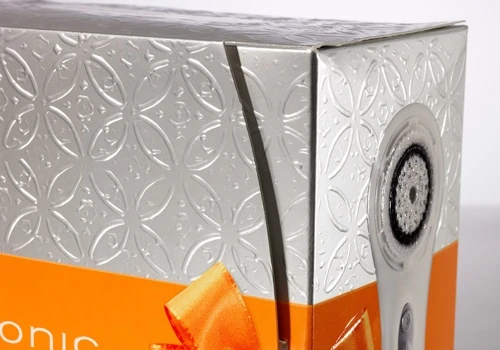 Clarisonic foil and embossing packaging