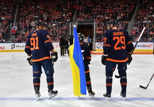 Supporting Ukraine with the NHL's Edmonton Oilers