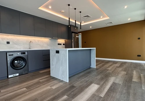 LAKE VIEW 1106 - 1 BEDROOM LONG TERM