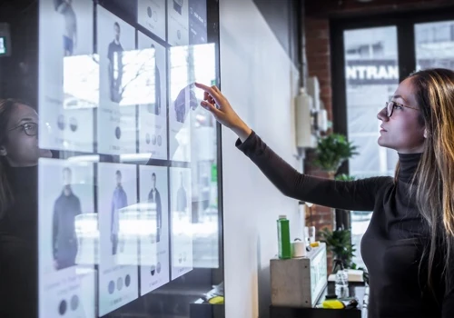 Lululemon In-Store Smart Mirror
