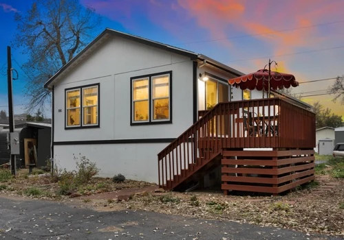 1561 S Foothills Hwy