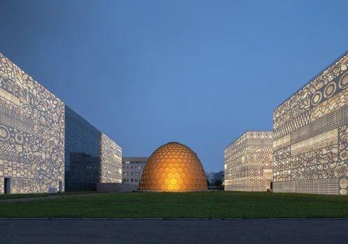 Zhi Feng Tang Hive Museum