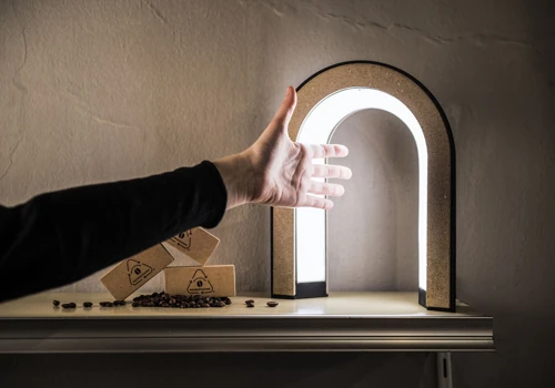 Arco – Table Lamp