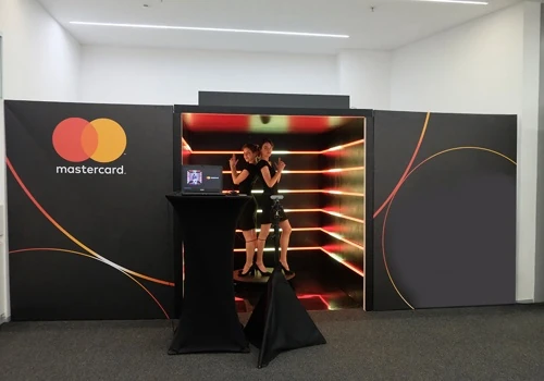 Mastercard: brand activation. Custom photobooth