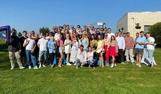 launchOptions team photo 1
