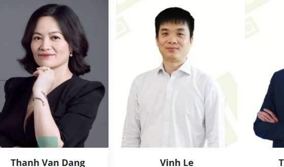 Savvycom team photo 1