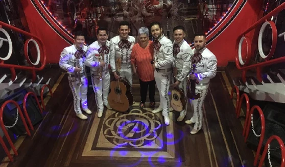 Mariachi Juvenil Bogotá team photo 1